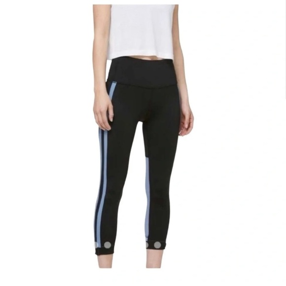 Lululemon Zip The Line Crop 23” Black / Utility Blue - Picture 2 of 9